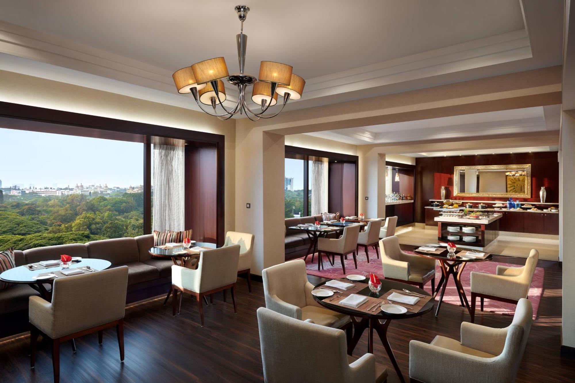 Jw Marriott Hotel Bengaluru Exterior foto